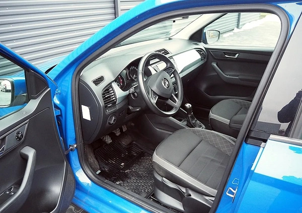 Skoda Fabia cena 39900 przebieg: 173700, rok produkcji 2020 z Białobrzegi małe 172
